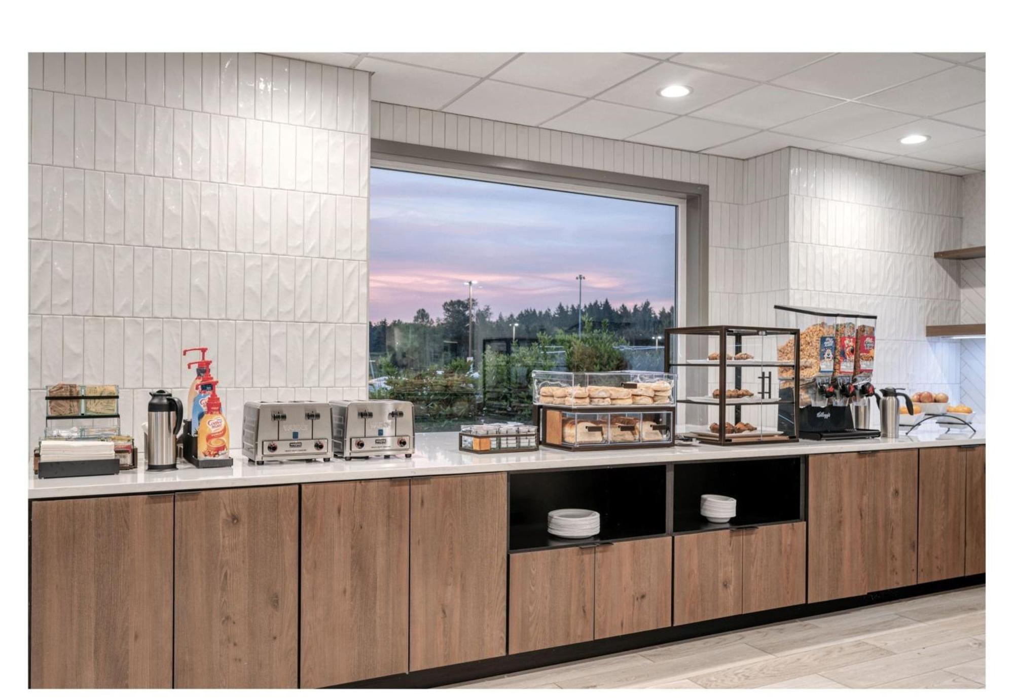 Holiday Inn Express Federal Way - Seattle South By Ihg Exterior photo