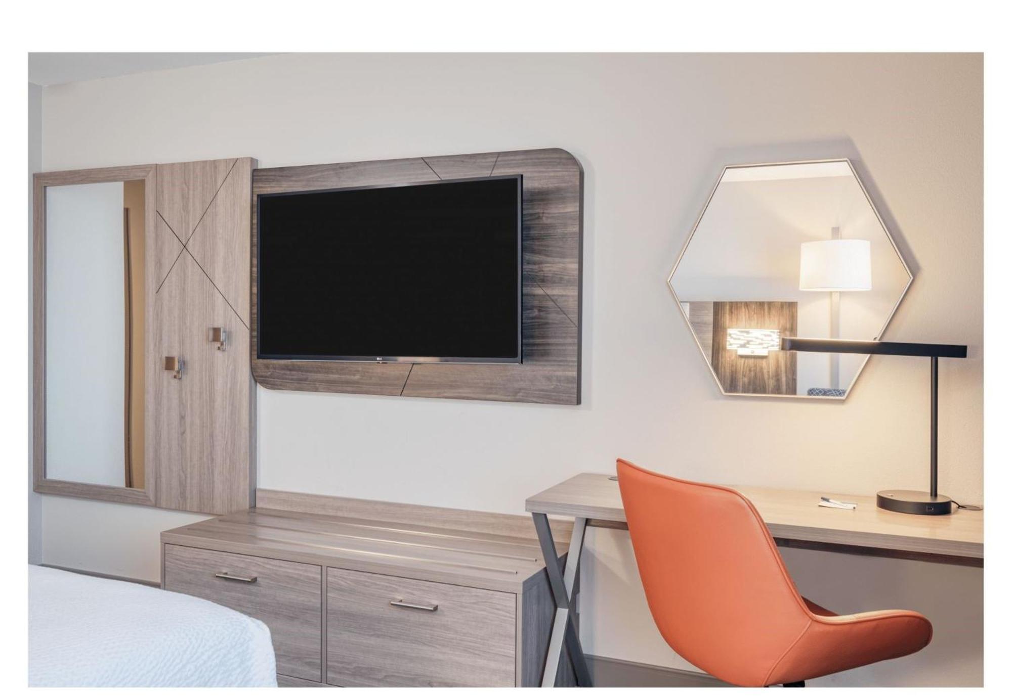 Holiday Inn Express Federal Way - Seattle South By Ihg Exterior photo